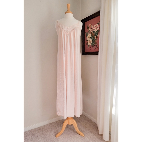 70s Pale Pink Floral Lace V Neck Split Strap Vintage Neutral Maxi Nightgown - Picture 9 of 16